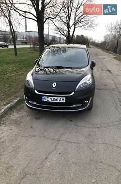 Renault Grand Scenic  2013