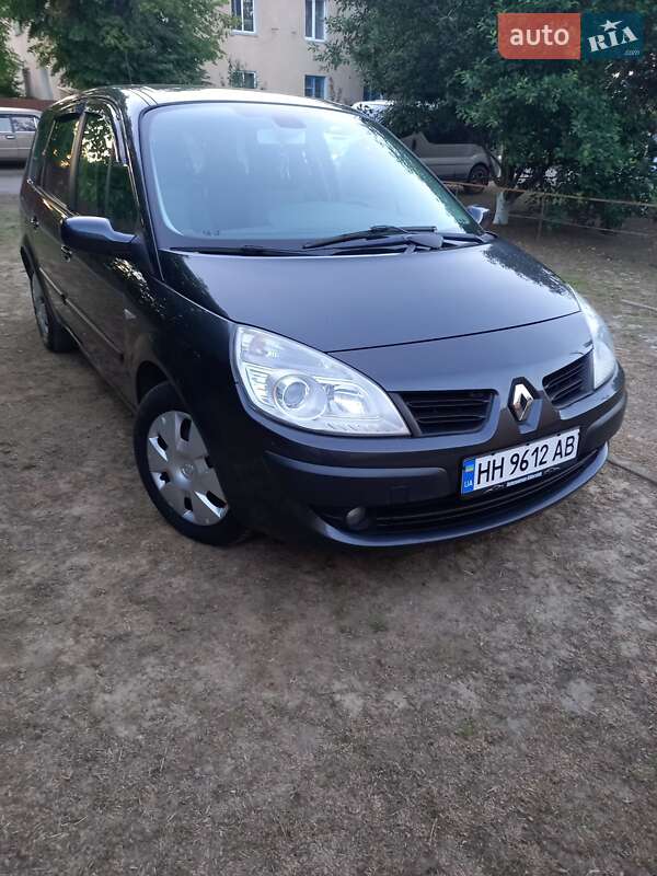 Універсал Renault Grand Scenic