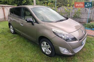 Renault Grand Scenic 2011