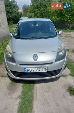 Renault Grand Scenic  2011