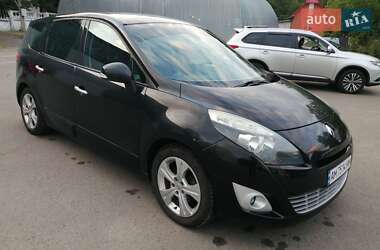 Renault Grand Scenic  2011