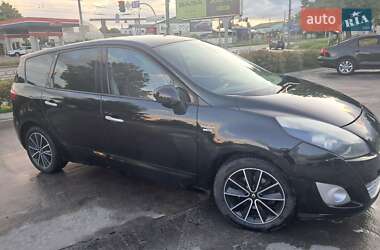 Renault Grand Scenic  2011