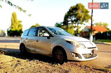 Renault Grand Scenic  2011