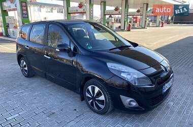 Renault Grand Scenic  2011