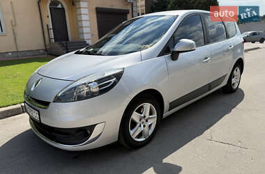 Renault Grand Scenic  2012