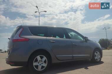 Renault Grand Scenic  2015