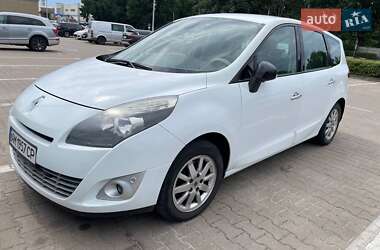 Renault Grand Scenic  2011