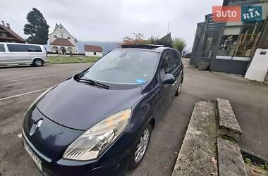 Renault Grand Scenic  2010