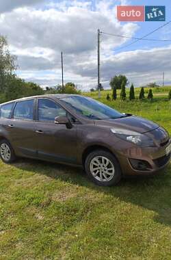 Renault Grand Scenic  2010