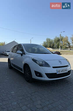 Renault Grand Scenic  2011