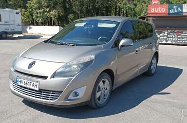 Renault Grand Scenic  2011