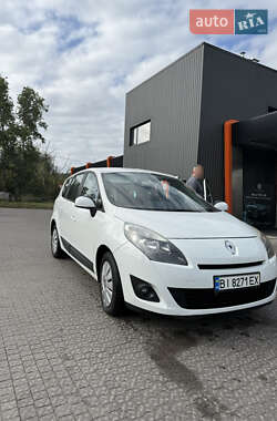 Renault Grand Scenic  2010