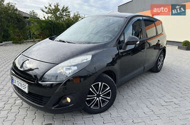 Renault Grand Scenic  2010