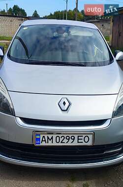 Renault Grand Scenic  2012