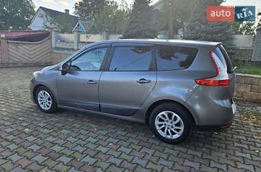 Renault Grand Scenic  2012