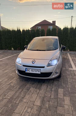 Renault Grand Scenic  2011