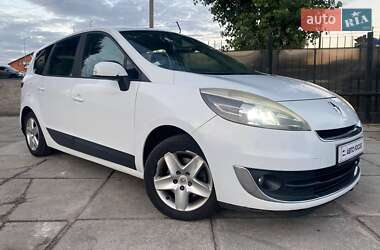 Renault Grand Scenic  2012