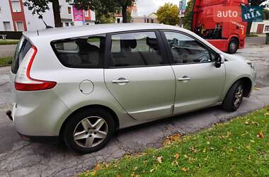 Renault Grand Scenic  2015