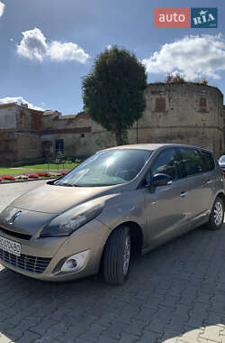 Renault Grand Scenic  2011