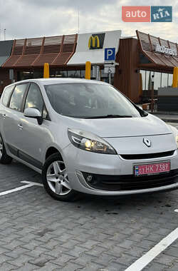 Renault Grand Scenic  2012