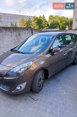 Renault Grand Scenic 2010