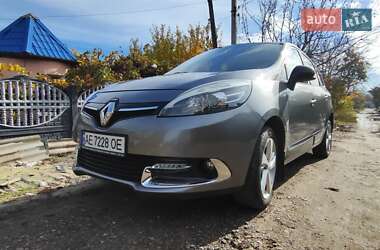 Renault Grand Scenic  2012