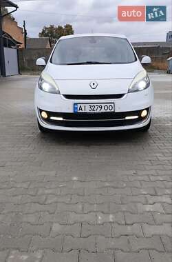 Renault Grand Scenic  2012