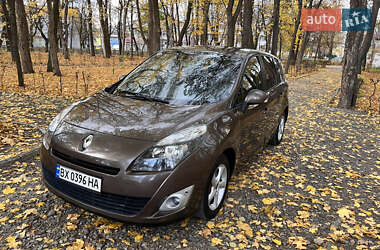 Renault Grand Scenic  2011