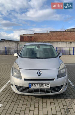 Renault Grand Scenic  2010