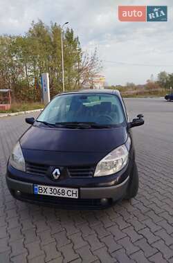 Renault Grand Scenic  2004