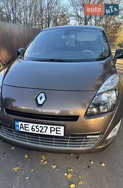 Renault Grand Scenic 2011