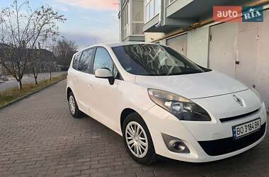 Renault Grand Scenic  2011