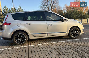 Renault Grand Scenic  2012