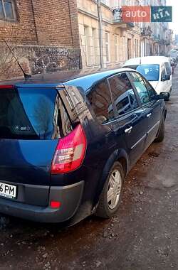 Renault Grand Scenic  2004