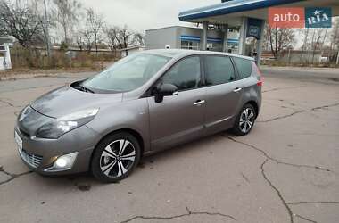 Renault Grand Scenic  2011
