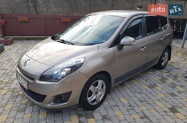 Renault Grand Scenic  2010