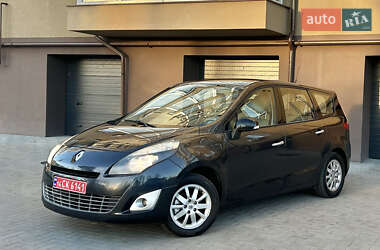 Renault Grand Scenic  2011