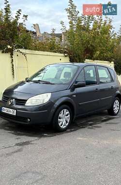 Renault Grand Scenic  2005