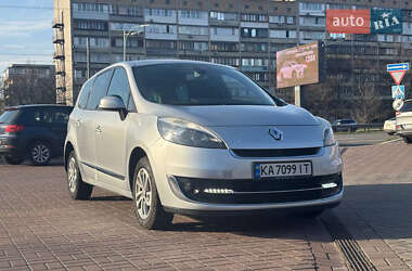 Renault Grand Scenic  2012