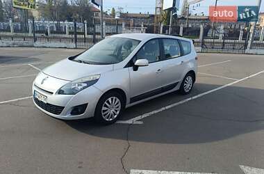 Renault Grand Scenic  2010