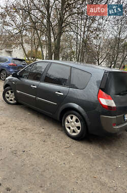 Renault Grand Scenic  2006