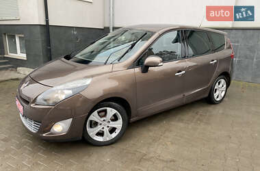 Renault Grand Scenic  2010