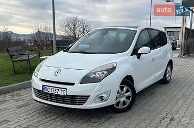 Renault Grand Scenic 2011