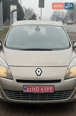 Renault Grand Scenic  2010