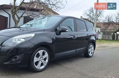 Renault Grand Scenic  2010