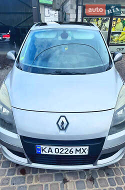 Renault Grand Scenic 2011