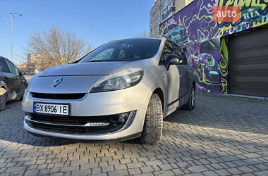Renault Grand Scenic  2012
