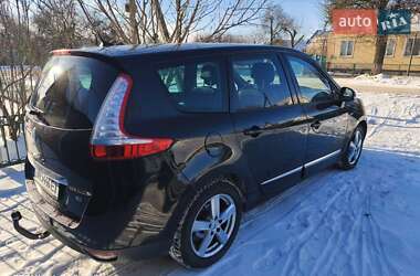 Renault Grand Scenic  2012