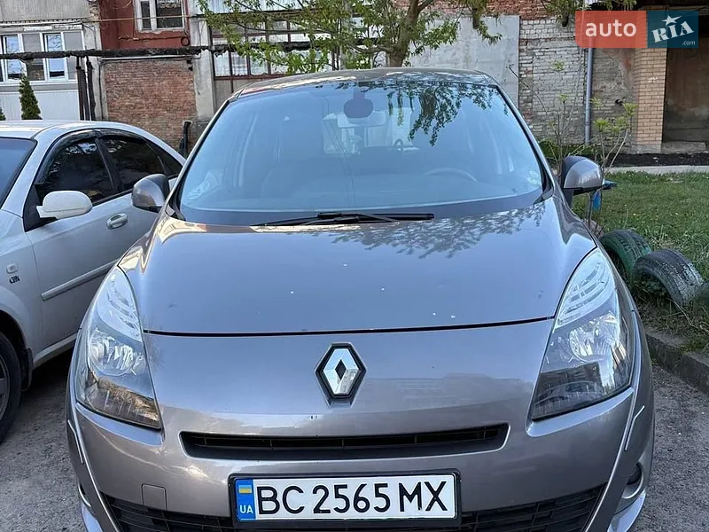 Renault Grand Scenic 2011