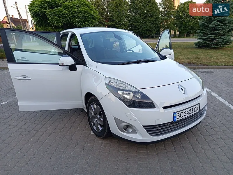 Renault Grand Scenic 2011